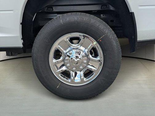 2026 RAM 2500 Tradesman Crew Cab 4x4 6'4' Box