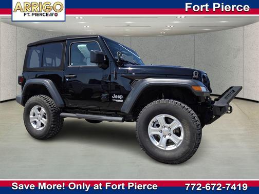 Black Clearcoat 2019 Jeep Wrangler Sport S