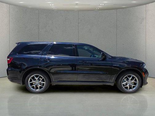 Night Moves 2026 Dodge Durango GT HEMI V8