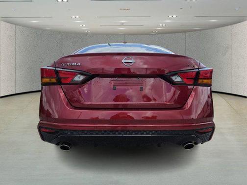 2025 Nissan Altima SR FWD