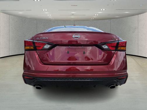 2025 Nissan Altima SR FWD