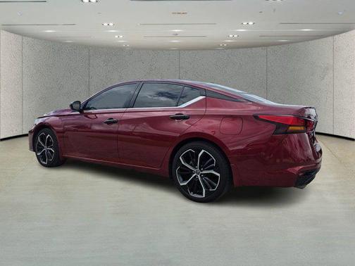 2025 Nissan Altima SR FWD