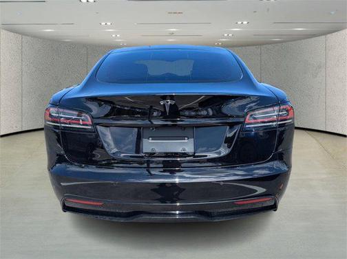 2022 Tesla Model S Base