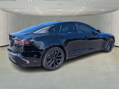 2022 Tesla Model S Base