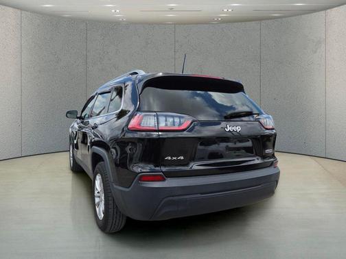 Diamond Black Crystal Pearlcoat 2019 Jeep Cherokee Latitude