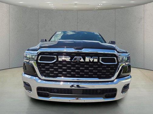 Diamond Black Crystal Pearlcoat 2026 RAM 1500 Big Horn/Lone Star