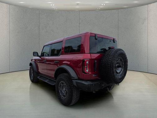 Ruby Red Metallic Tinted Clearcoat 2025 Ford Bronco Badlands