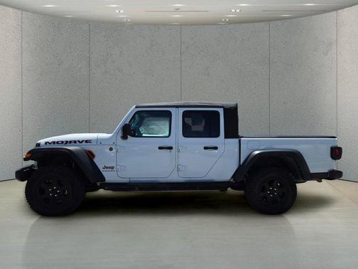 Bright White Clearcoat 2023 Jeep Gladiator Mojave 4x4