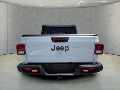 Bright White Clearcoat 2023 Jeep Gladiator Mojave 4x4