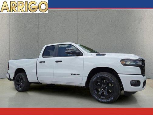 Bright White Clearcoat 2026 RAM 1500 Big Horn/Lone Star