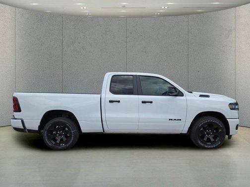 Bright White Clearcoat 2026 RAM 1500 Big Horn/Lone Star