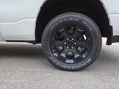 Bright White Clearcoat 2026 RAM 1500 Big Horn/Lone Star