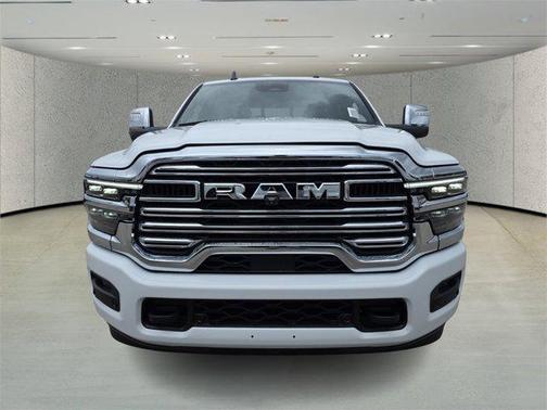 2025 RAM 3500 Laramie Crew Cab 4x4 8' Box
