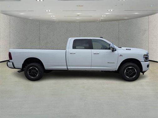 2025 RAM 3500 Laramie Crew Cab 4x4 8' Box