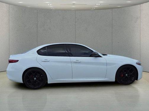 2020 Alfa Romeo Giulia Base