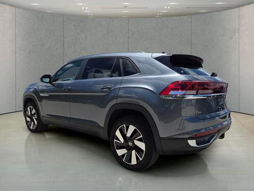 Platinum Gray Metallic 2025 Volkswagen Atlas Cross Sport 2.0T SE w/Technology 4MOTION