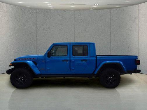 Hydro Blue Pearlcoat 2022 Jeep Gladiator Mojave 4x4