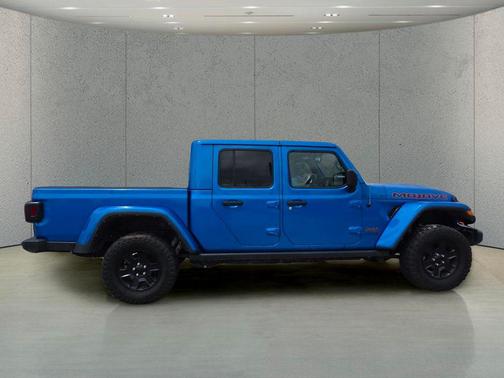 Hydro Blue Pearlcoat 2022 Jeep Gladiator Mojave 4x4