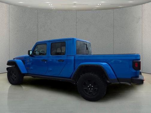 Hydro Blue Pearlcoat 2022 Jeep Gladiator Mojave 4x4
