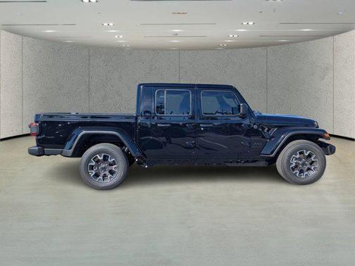2026 Jeep Gladiator Sahara 4x4