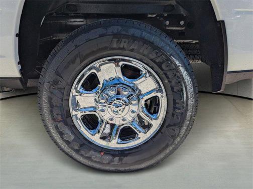 2025 RAM 2500 Tradesman Crew Cab 4x4 6'4' Box