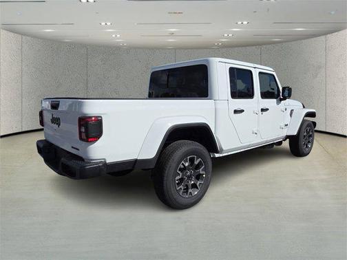 2026 Jeep Gladiator Sahara 4x4