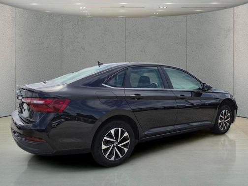 Deep Black Pearl 2024 Volkswagen Jetta 1.5T S