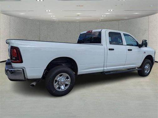 2025 RAM 2500 Tradesman Crew Cab 4x4 8' Box