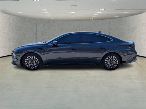 2024 Hyundai SONATA Hybrid Limited