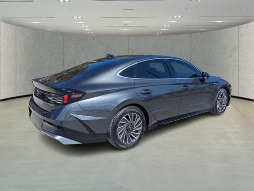 2024 Hyundai SONATA Hybrid Limited