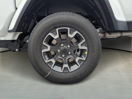 2026 Jeep Gladiator Sahara 4x4