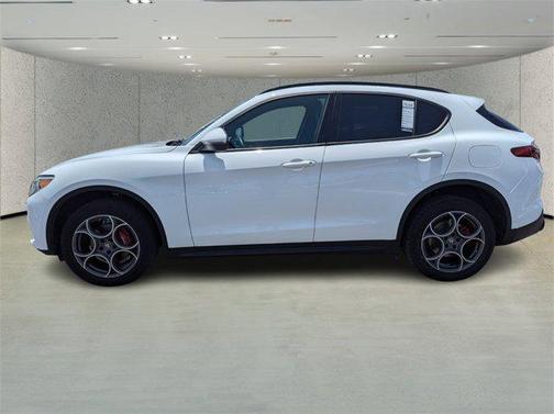 2022 Alfa Romeo Stelvio Sprint