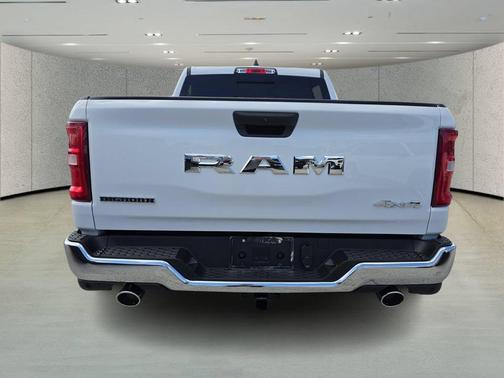 Bright White Clearcoat 2026 RAM 1500 Big Horn/Lone Star