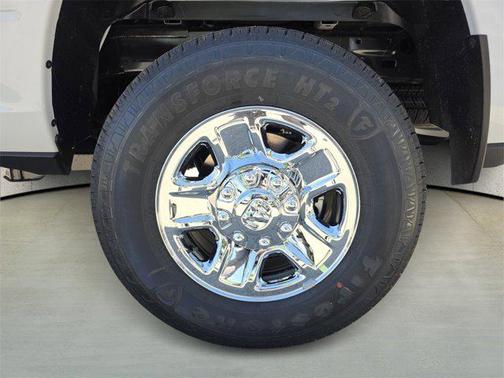 2025 RAM 2500 Tradesman Crew Cab 4x4 6'4' Box