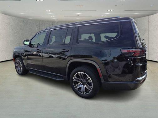 2022 Jeep Wagoneer Series III 4x2