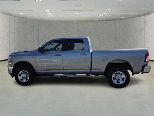 2022 RAM 2500 Big Horn Crew Cab 4x4 6'4' Box