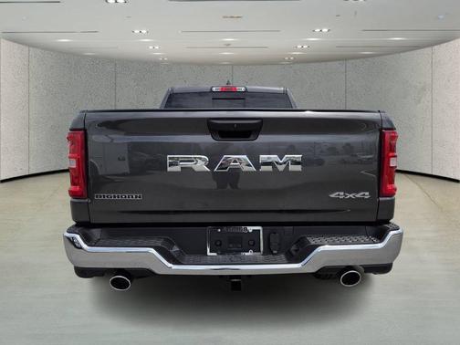 Granite Crystal Metallic Clearcoat 2026 RAM 1500 Big Horn/Lone Star