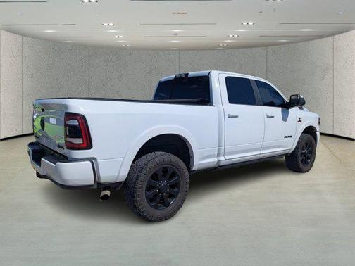 2020 RAM 2500 Laramie Crew Cab 4X4 6'4' Box