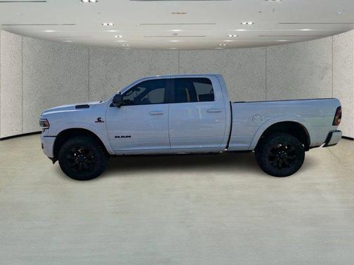 2020 RAM 2500 Laramie Crew Cab 4X4 6'4' Box