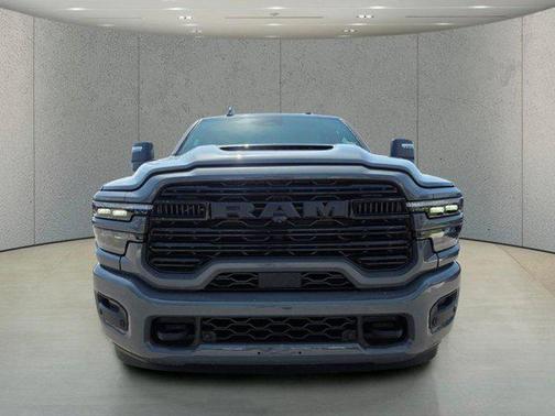 Ceramic Gray Clearcoat 2026 RAM 2500 Laramie Crew Cab 4x4 6'4' Box