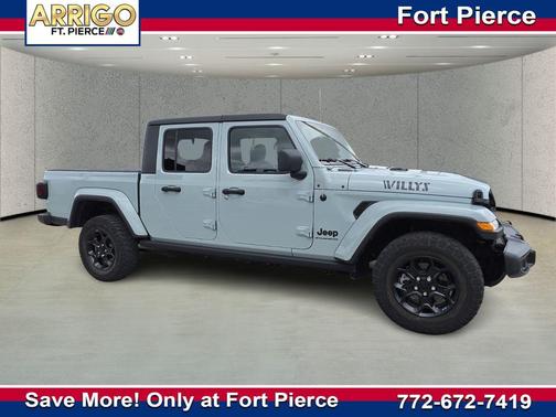 Limited Edition Earl Clearcoat 2023 Jeep Gladiator Willys 4x4