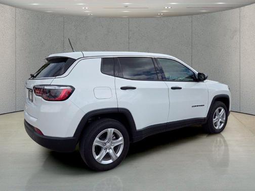 Bright White Clearcoat 2023 Jeep Compass Sport