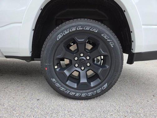 Bright White Clearcoat 2026 RAM 1500 Big Horn/Lone Star