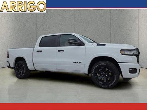 Bright White Clearcoat 2026 RAM 1500 Big Horn/Lone Star