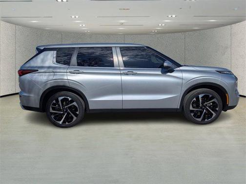 2024 Mitsubishi Outlander SE 2.5 2WD