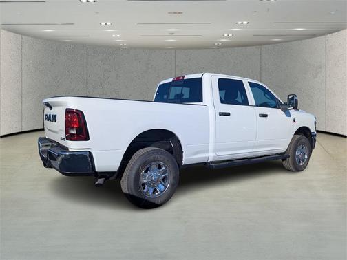 2026 RAM 2500 Tradesman Crew Cab 4x4 6'4' Box