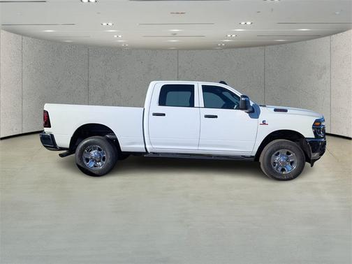 2026 RAM 2500 Tradesman Crew Cab 4x4 6'4' Box
