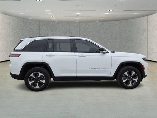 2022 Jeep Grand Cherokee 4xe Base