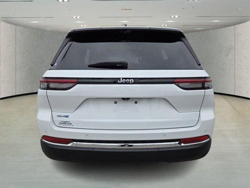 2022 Jeep Grand Cherokee 4xe Base