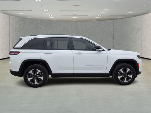 2022 Jeep Grand Cherokee 4xe Base